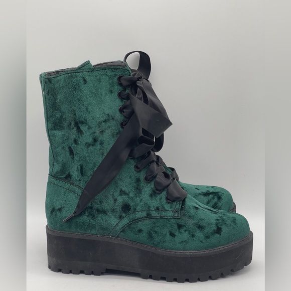Dolls Kill Emerald Green Velvet Platform Combat Boots Goth Grunge Lace Up Size 7 - Picture 3 of 7